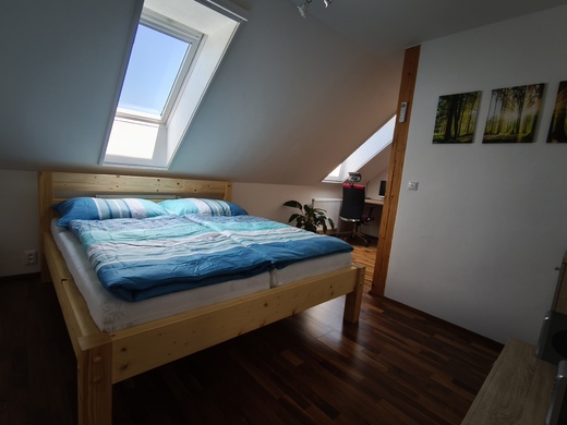 dvoulůžkový pokoj č. 4 patro (2x 90x200cm matrace)